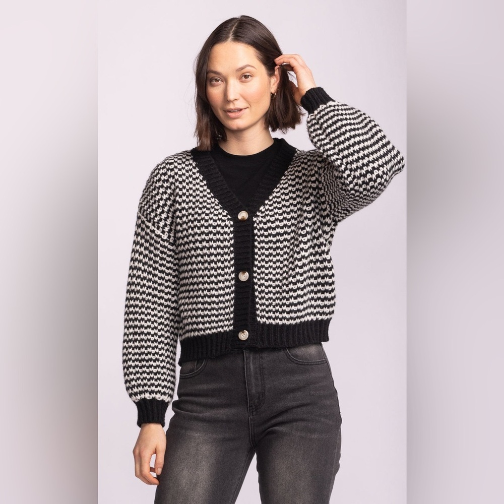 PINK ROSE | Houndstooth Black and Cream Cardigan - Picture 2 of 15